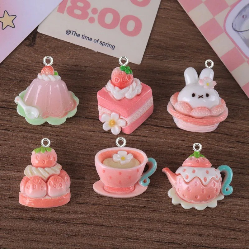 Resin Craft Projects - 10 個漫画甘いピンクシリーズイチゴケーキ樹脂ペンダント diy アフタヌーンティージュエリーアクセサリー作成ヘアクリップキーホルダー