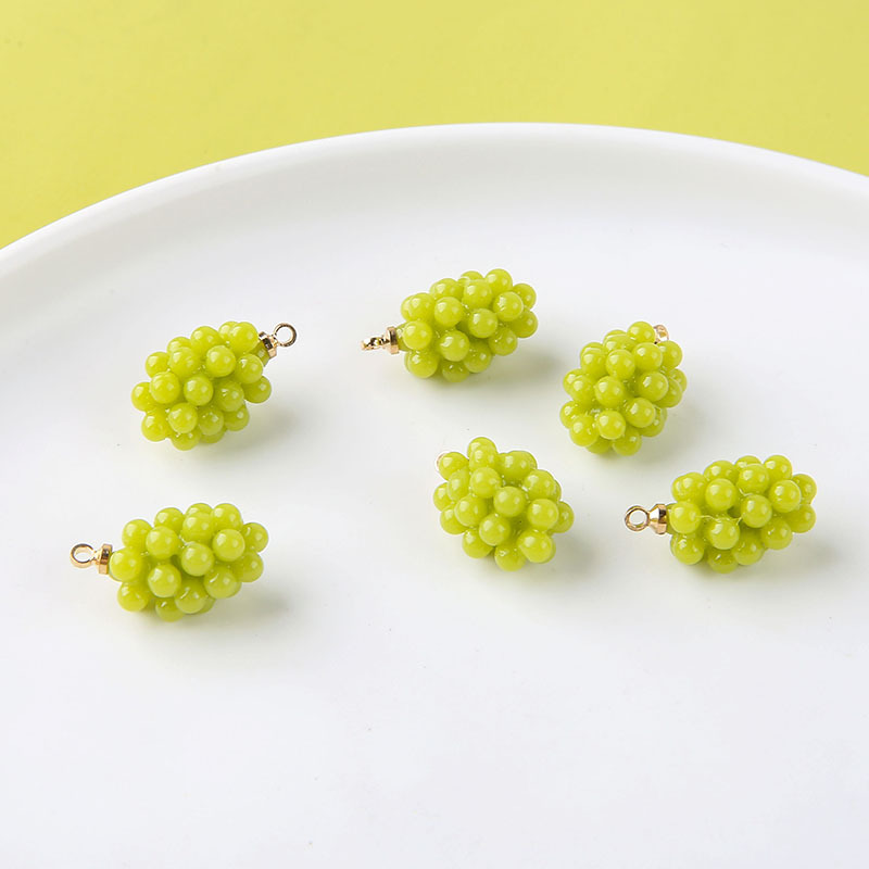 6 個のかわいい小さなブドウ樹脂チャーム立体フルーツペンダン - Resin Craft Projects のレビューと価格