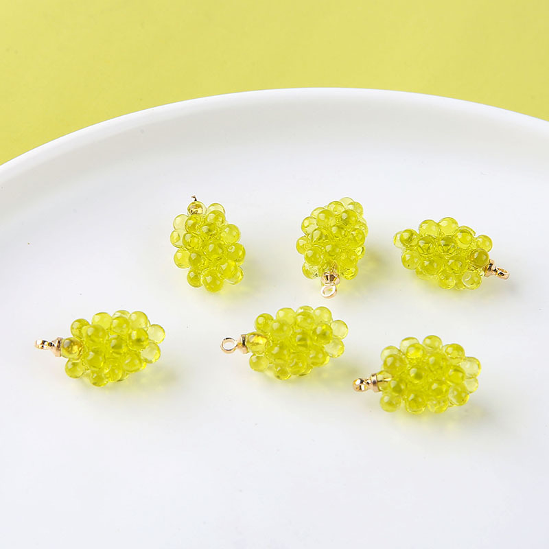 6 個のかわいい小さなブドウ樹脂チャーム立体フルーツペンダン - Resin Craft Projects のレビューと価格